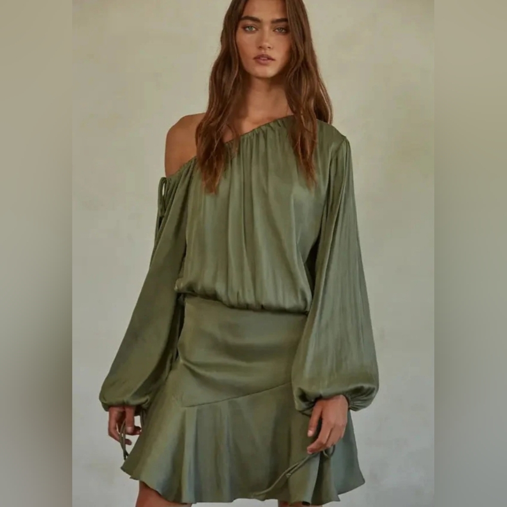 NWT By Together Off Shoulder Long Sleeve Mini Dress
